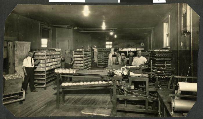 Glenwood Bakery interior