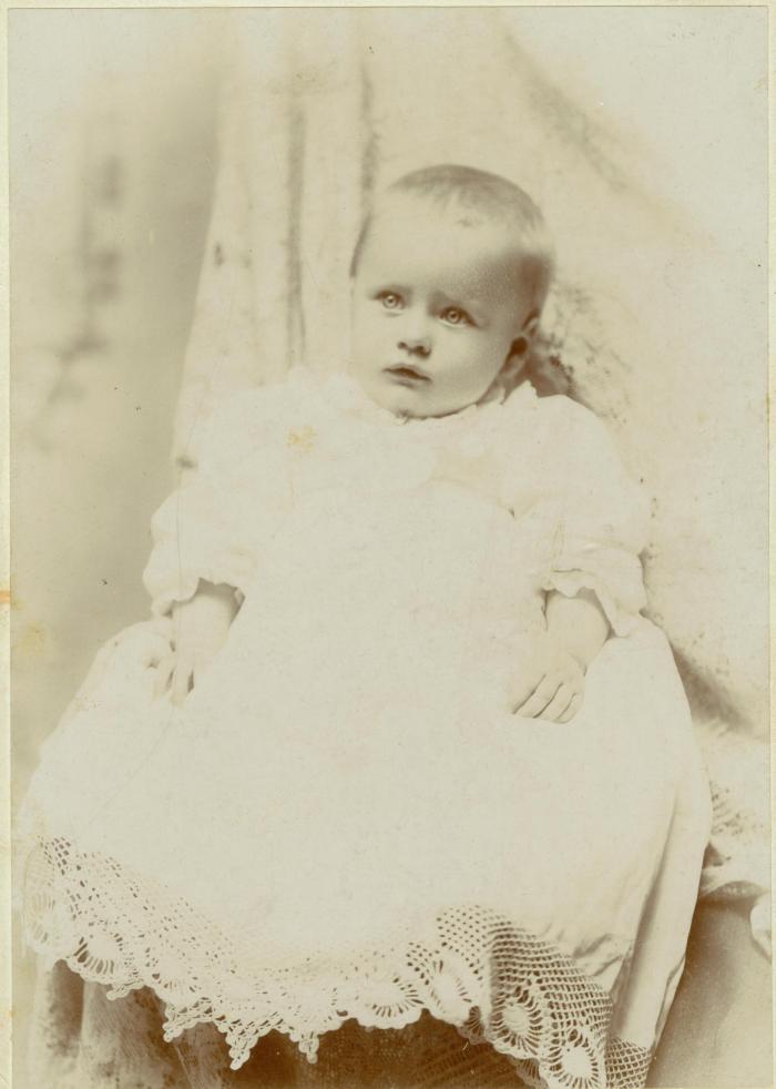 Edna Edmunds, infant daughter of Edward Edmunds