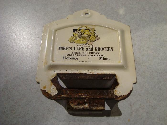 Mike's Cafe and Grocery, Florence Wall Hanging
