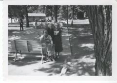 Clara, Hannah, and Bessie Kaldahl at Fair Hills Resort