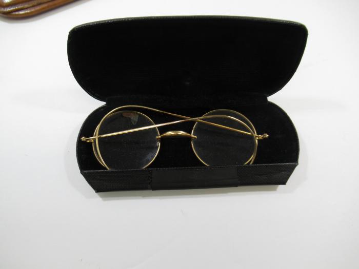 Eyeglasses