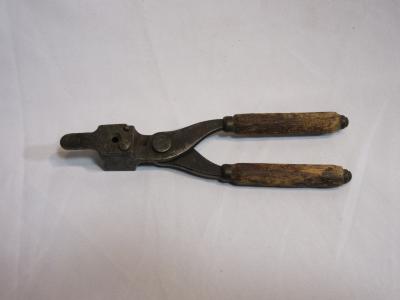Mold, Ammunition