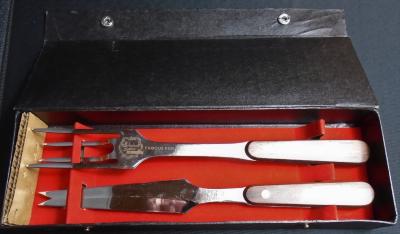 Schwan's 2 Piece Meat Carving Set
