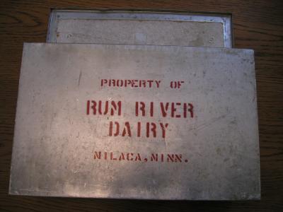 Rum River Dairy Insulated Milk Bottle Box
