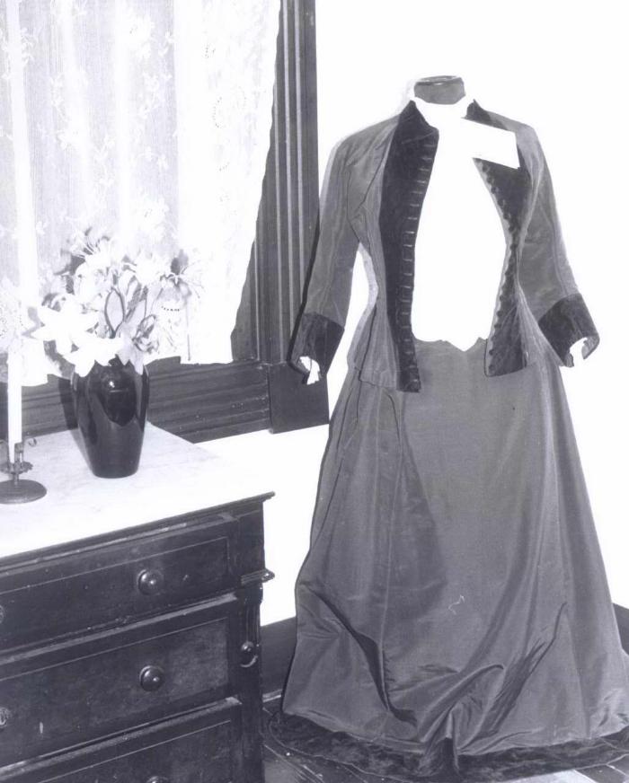 Dress at Fillebrown House