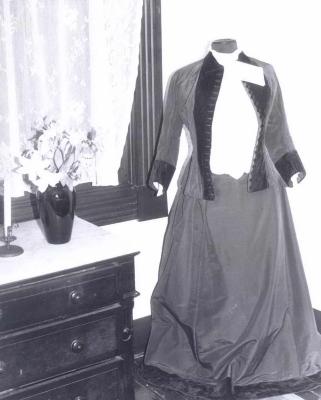 Dress at Fillebrown House