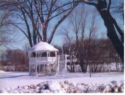 Geist Gazebo, Winter 2001