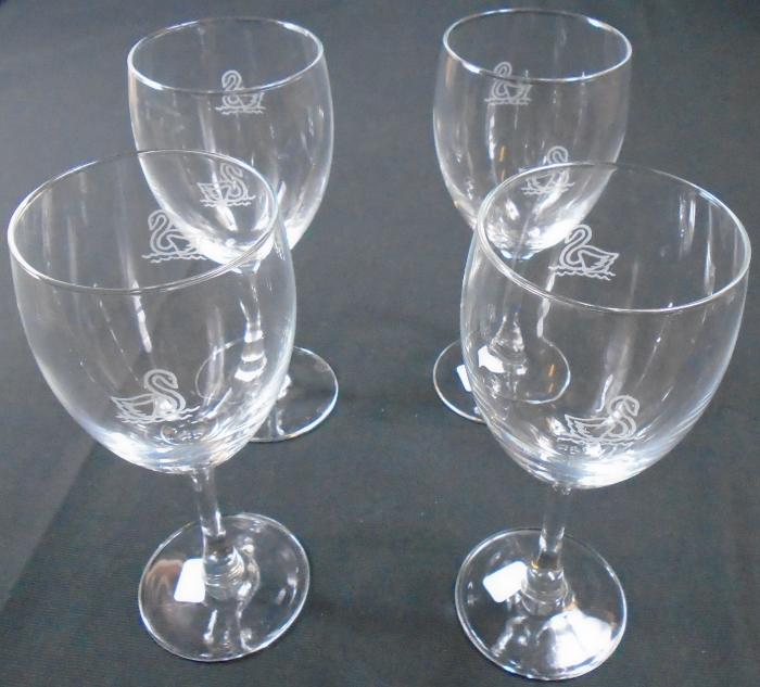 4 Schwan's Goblets