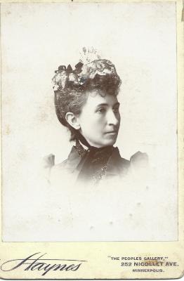 Black and white cabinet card photograph lady in fancy hat