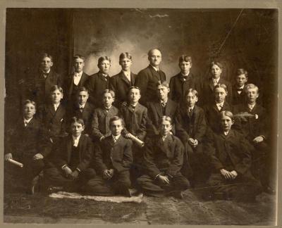 1906 Fron Lutheran Church Confirmation Class