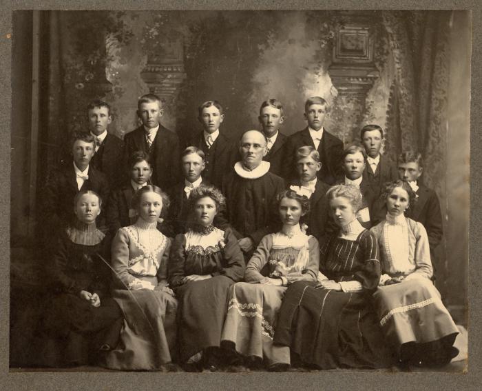 1902 Fron Lutheran Church confirmation Class