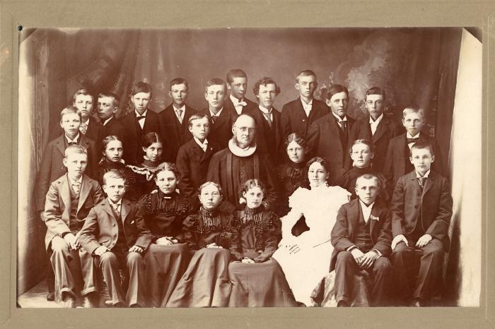 1898 Fron Lutheran Church Confirmation Picture