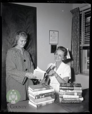 Baptist Youth Give Books to Hospital, Glenwood Minnesota 