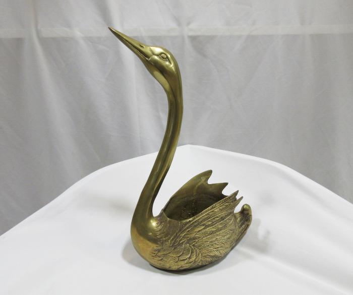 Vase, Swan