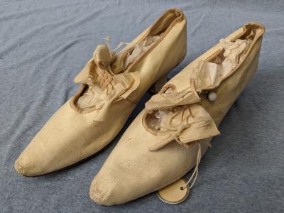 Shoe