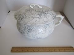 White Porcelain Chamber Pot