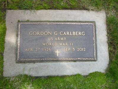 Carlberg, Gordon, WWII, 1926-2012 military.JPG