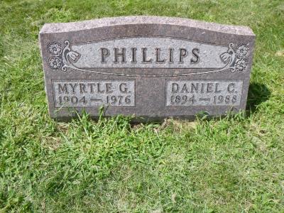 Phillips, Myrtle and Daniel.JPG