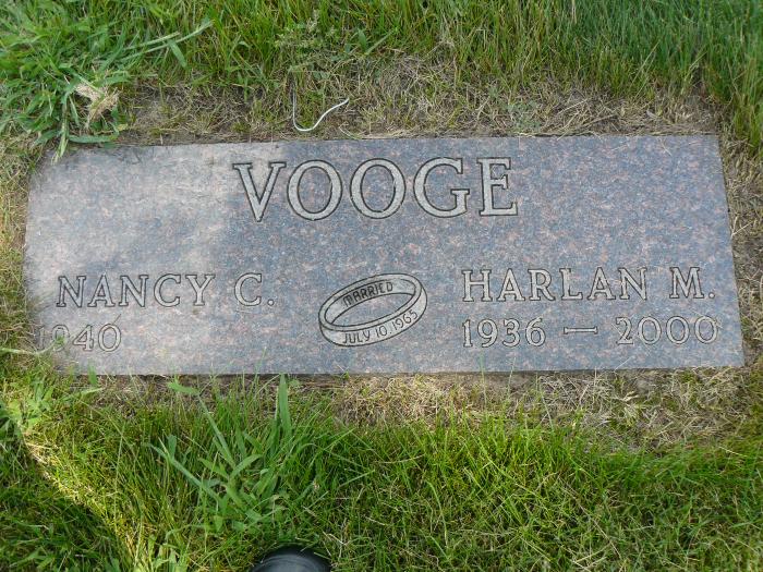 Vooge, Nancy and Harlan.JPG