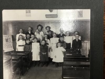 Black-and-White Photograph;Black-and-White Photograph
