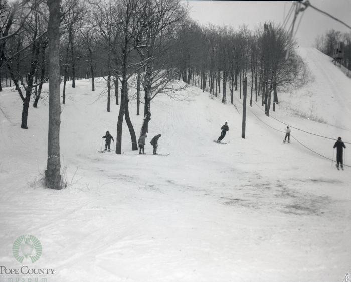 Glenhaven Hills Chalet And Ski Grounds A Popular Area, Glenwood, Minnesota 