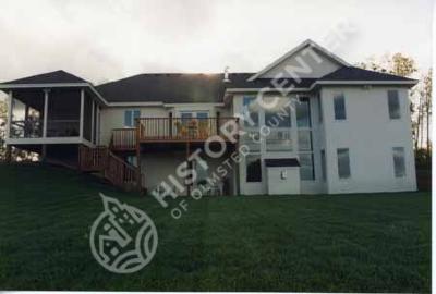 House at 124 Interlachen Lane NW