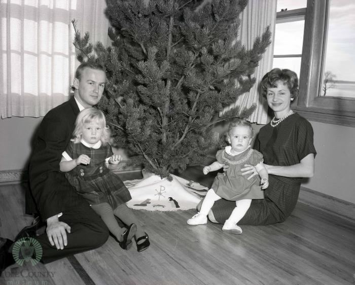 Reverend James Kragness And Family, Glenwood, Minnesota 