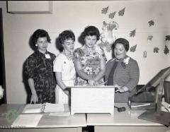 State Regional Women's Jaycee Officers Go Over Agenda, Glenwood, Minnesota 