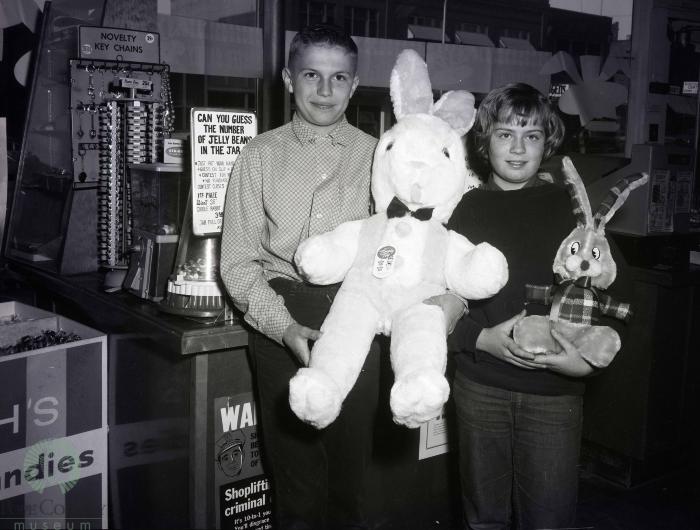 Ben Franklin Store Easter Bunny Winner, Glenwood, Minnesota 