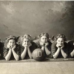 Photo of girls Basketball team 1910