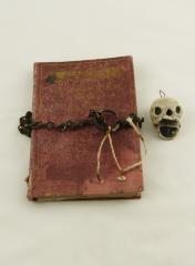 Book, Der Zerbrochene Krug