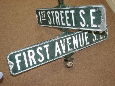 Glenwood Street Sign