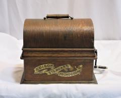 Phonograph