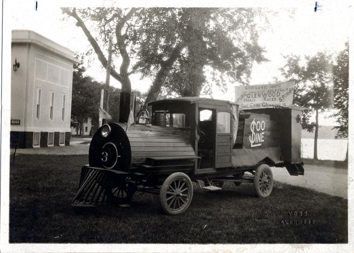Soo Line entry in 1925 Fourth of July Parade in Glenwood