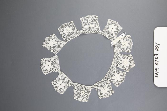 Collar