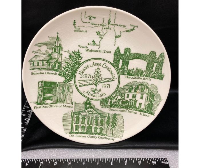 1 Centennial plate - ”Memories and Milestones,” green