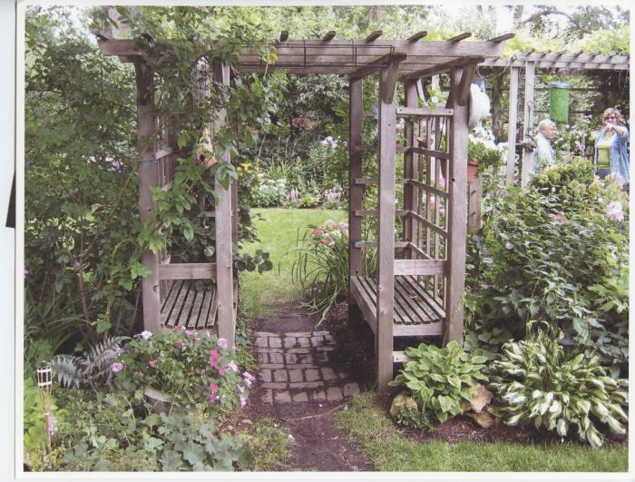 Linda White's Garden