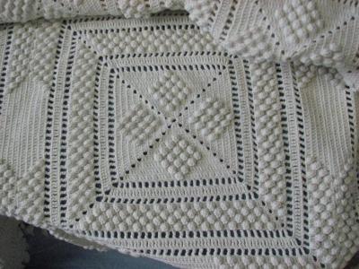 Crocheted bedstread