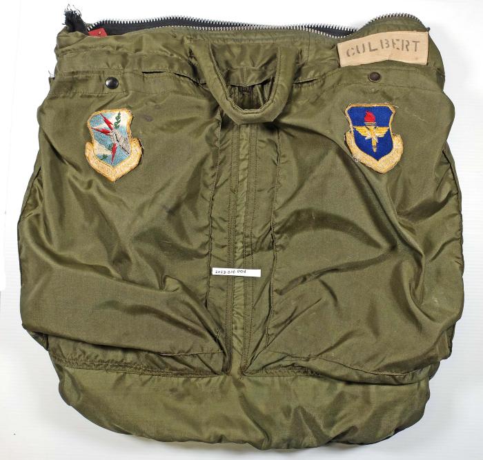 Flyer's helmet bag