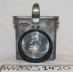Master-Light Carpenter MFG. Co. Brand Silver Steel Metal Electric Hand Lantern