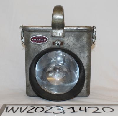 Master-Light Carpenter MFG. Co. Brand Silver Steel Metal Electric Hand Lantern