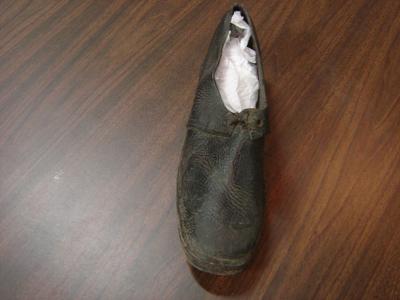 Shoe