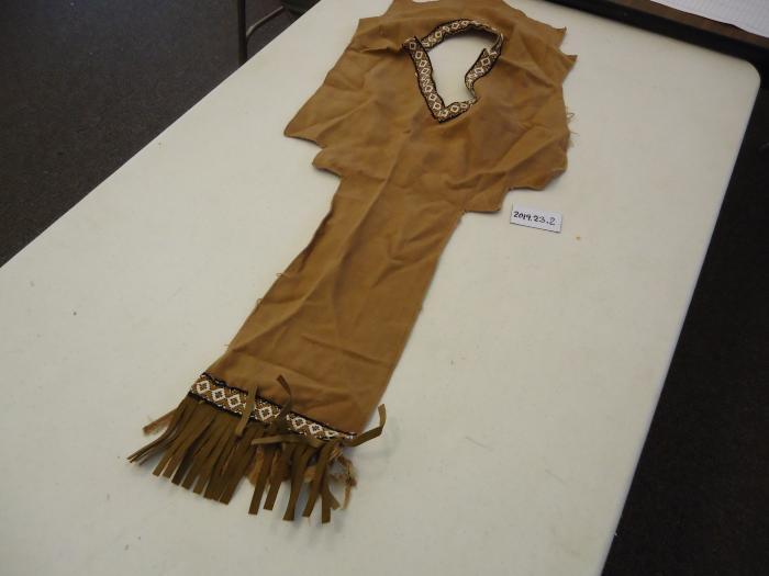 Faux Indian Regalia, Performance