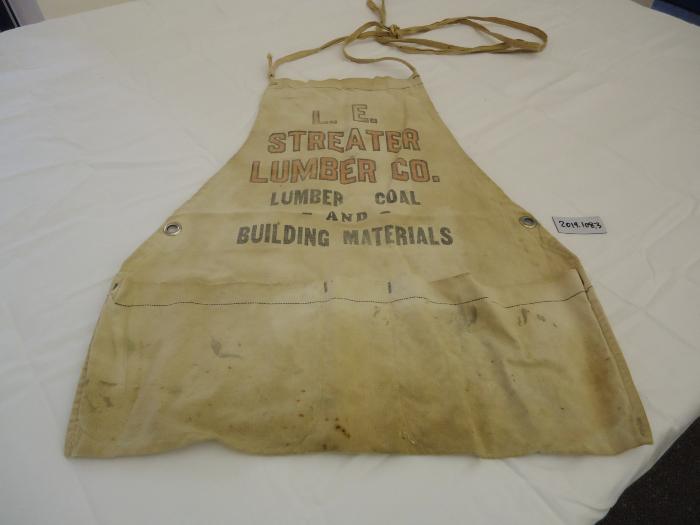 L. E. Streater Lumber Company Apron