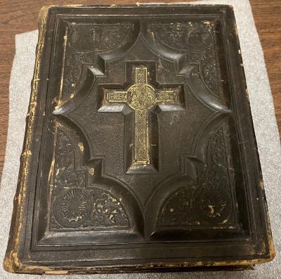 The Holy Scripture of the Old and New Testaments