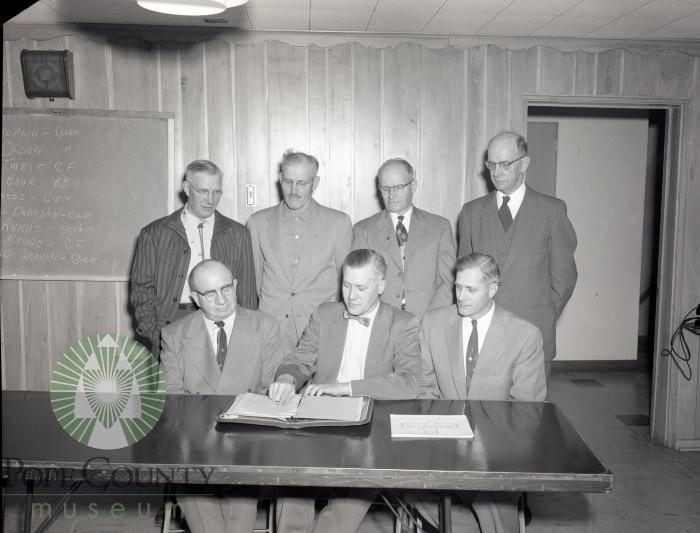 Glenwood Minnesota Retirement home board members. Glenwood, Minnesota