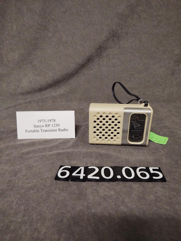 Sanyo RP 1250 AM Radio.