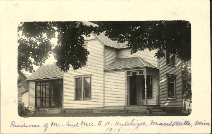Photo Residence of Mr. and Mrs. S.H. Hulshizer, Mantorville, Minn, 1915