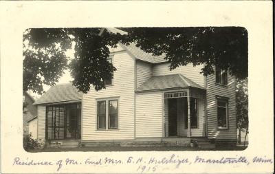 Photo Residence of Mr. and Mrs. S.H. Hulshizer, Mantorville, Minn, 1915