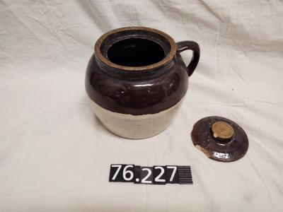 Crown 2 beanpot with lid